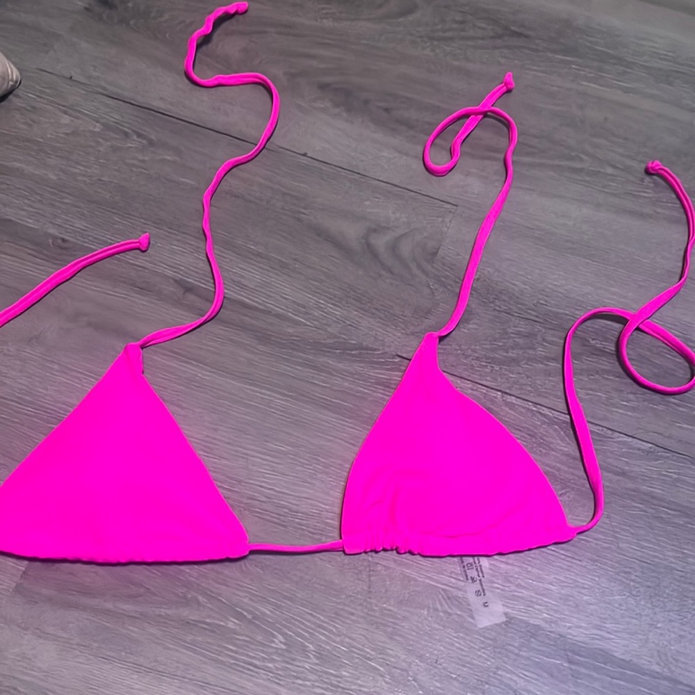Pink top bikni